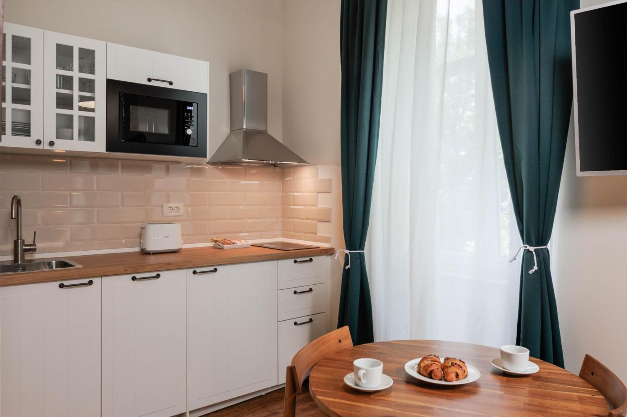 Photel Studio Apartments Crikvenica Buitenkant foto